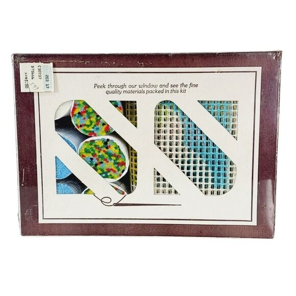 Vintage 70s Sew Simple Latch Hook Pillow Rainbow Sky Birds 12" x 12" Craft T-522 - Picture 7 of 8